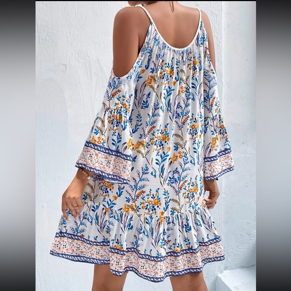Boho Floral Print Cold Shoulder Flare Sleeve Tassel Tie Dress - Picture 2 of 16